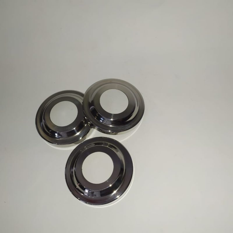 CANOPLA COLONIAL FURO CENTRAL 1.1/2"DIÂMETRO EXTERNO 83MM AÇO INOX 304 POLIDO EXPESSURA 0,6MM