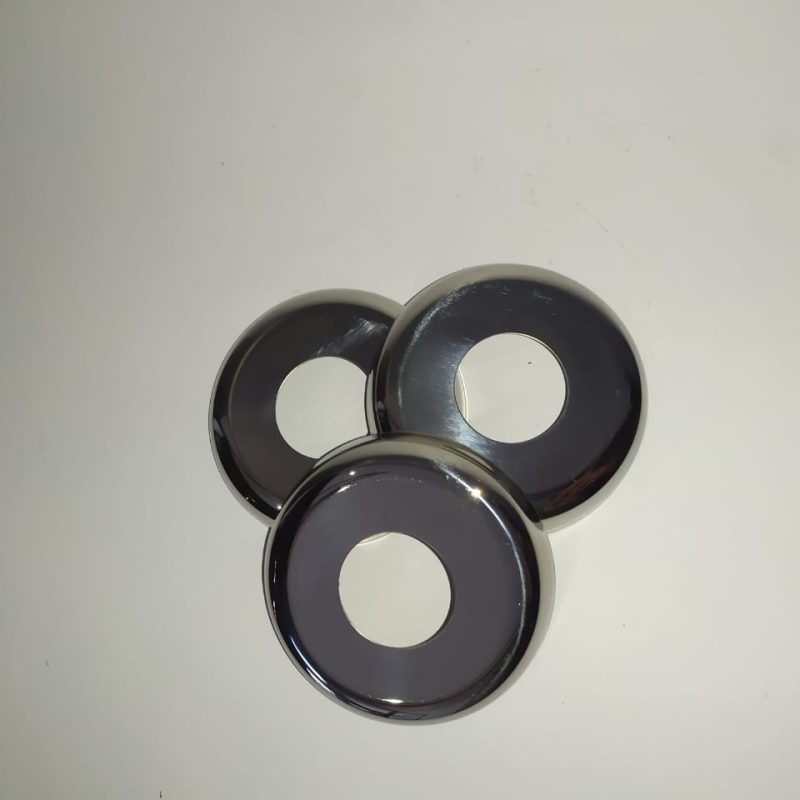 CANOPLA ABAULADA  FURO CENTRAL DE 1.1/4"  DIÂMETRO EXTERNO 83MMMM AÇO INOX 304 POLIDO EXPESSURA 0,6MM